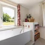 Peaceful Estate With Pool Near Tournon Feriehus