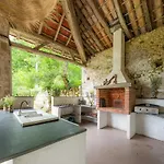 Feriehus Peaceful Estate With Pool Near Tournon Frespech