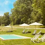 Peaceful Estate With Pool Near Tournon Feriehus Frespech