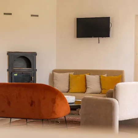 Feriehus Peaceful Estate With Pool Near Tournon *