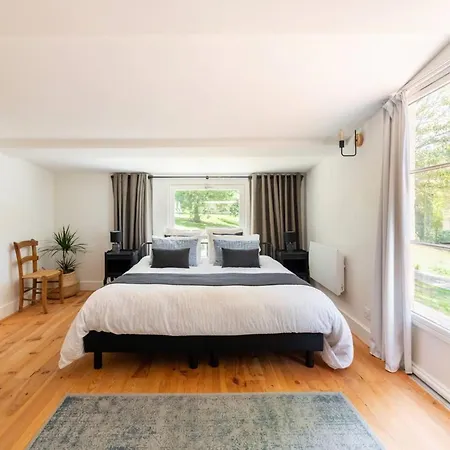 Peaceful Estate With Pool Near Tournon Feriehus *